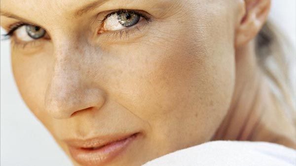 Le macchie della pelle sono un inestetismo cutaneo che si forma soprattutto con l'avanzare dell'età